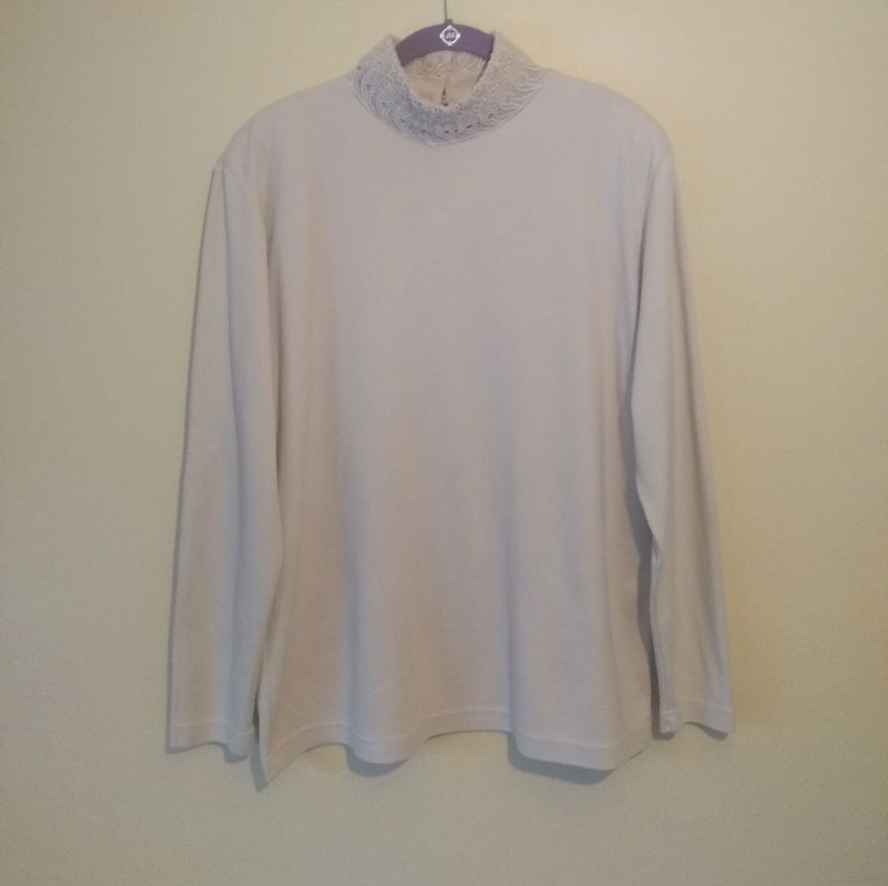 Vintage Adolfo Top Beige 90s Turtle Neck Crochet Trim Pearl Buttons Large - Picture 3 of 8